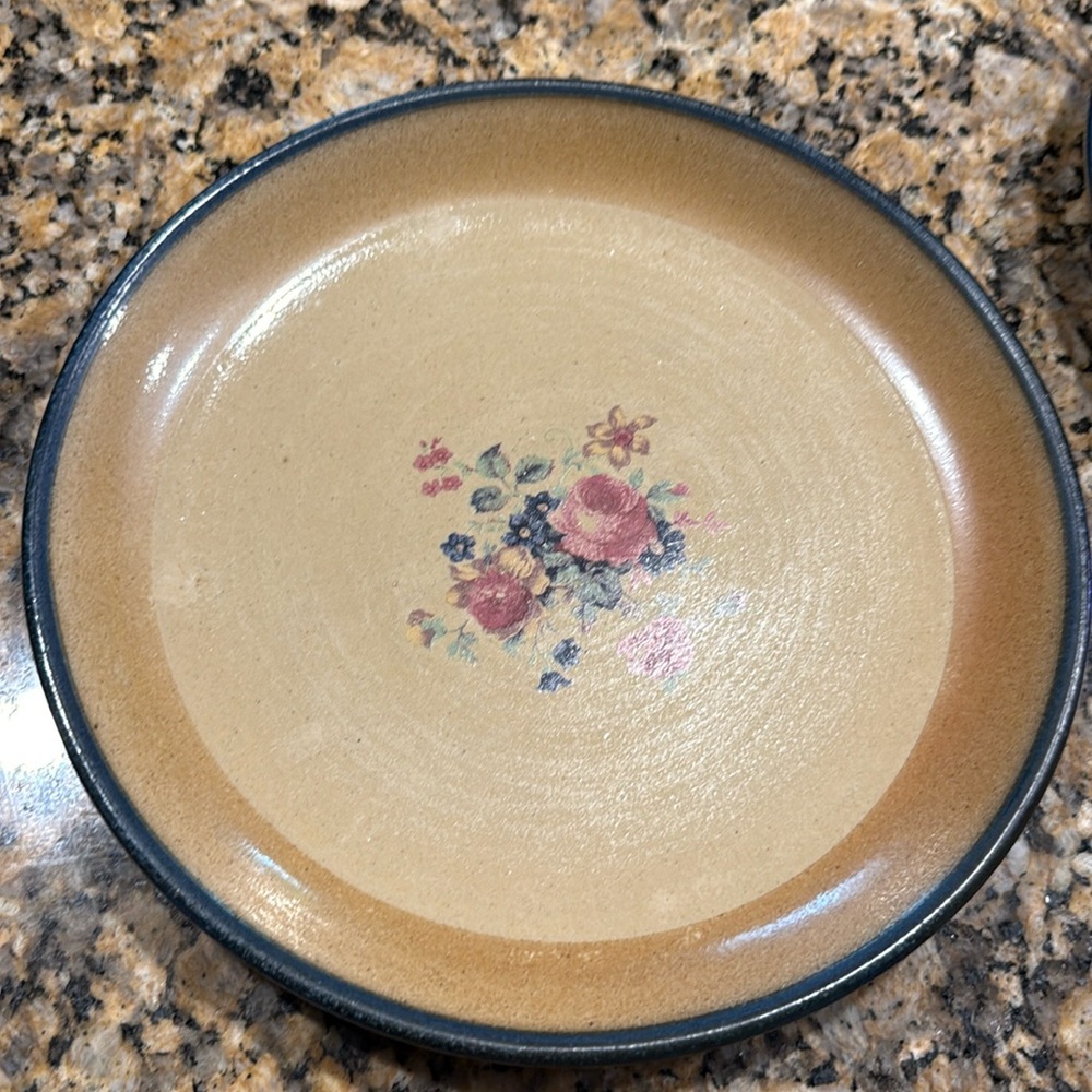 Monroe Salt Works Maine Chippendale Rose 11" Plate